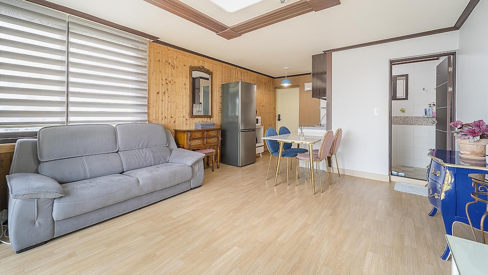 Basic Room, 1 Bedroom (Merryrose ( F2,ocean view )) photo 3