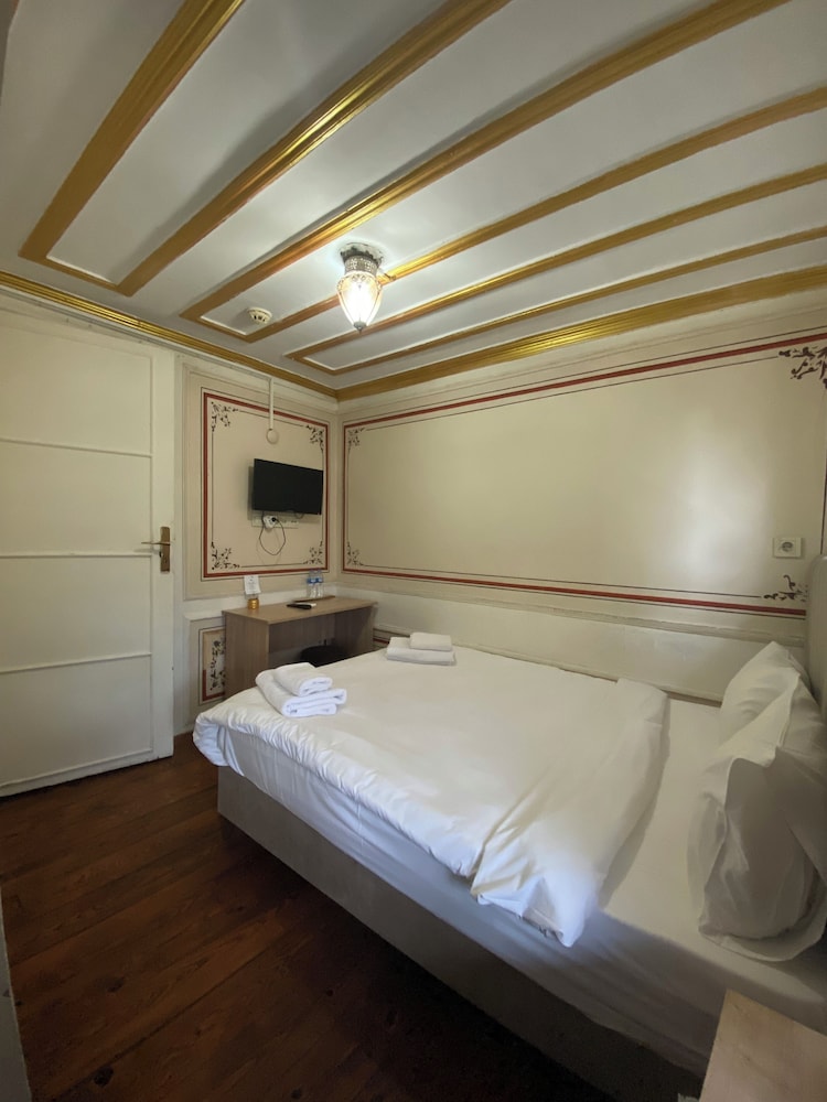 Economy Double Room - Photo 2