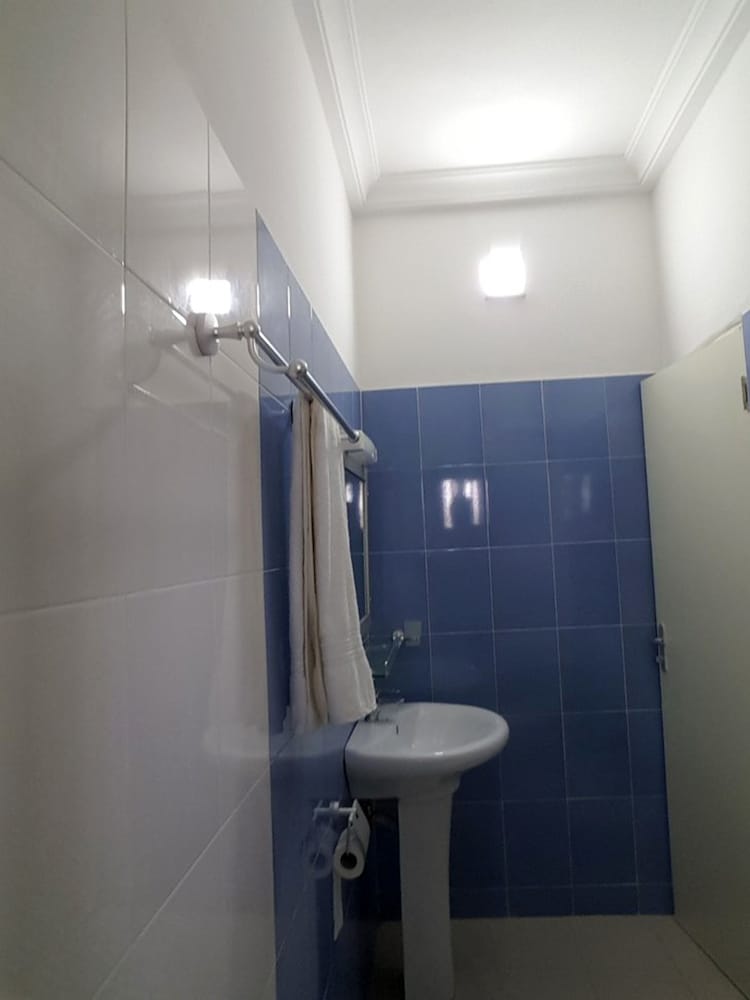 Twin Room - Photo 4