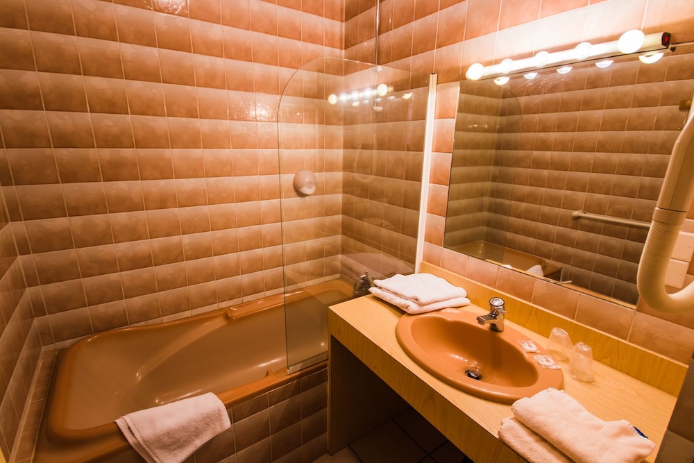 Standard Triple Room - Photo 2