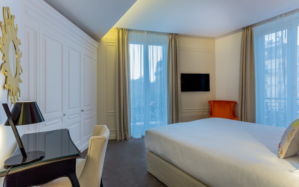 Prestige Room - Comtesse Balcony - Eiffel Tower Front View photo 2