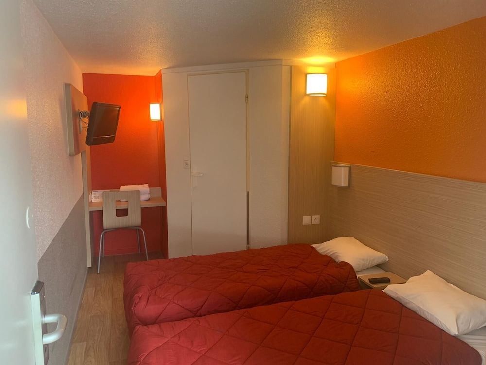 Standard Room, 2 Twin Beds - Photo 2