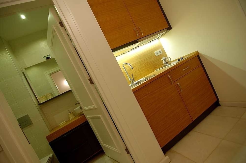 Standard Suite (No:10) photo 2