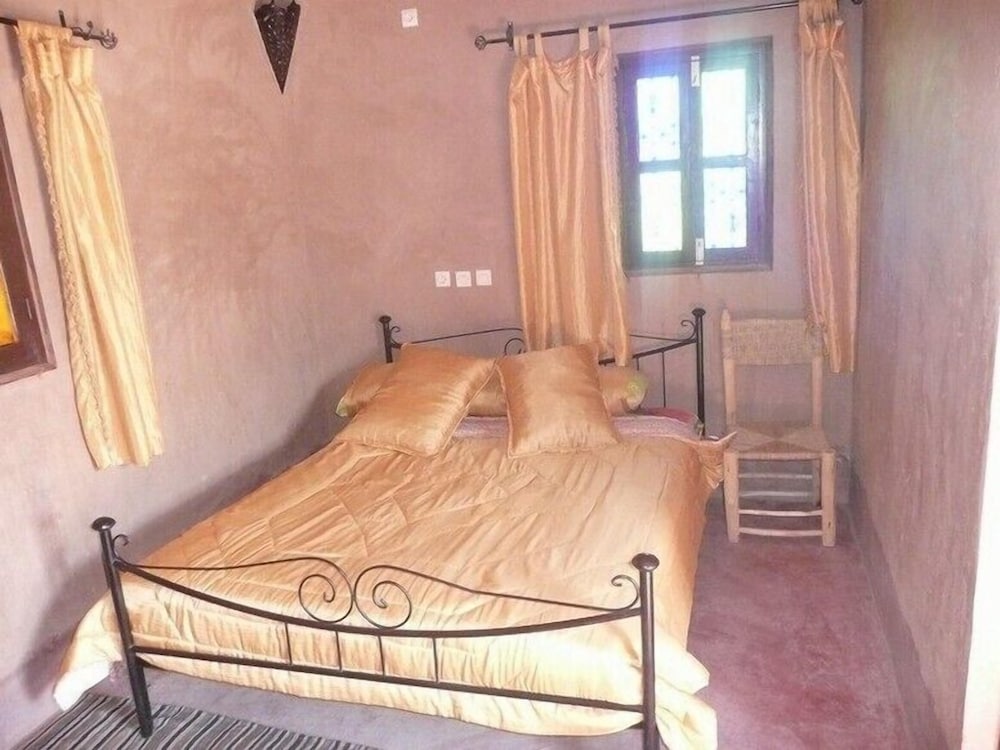 Economy Double Room photo 2