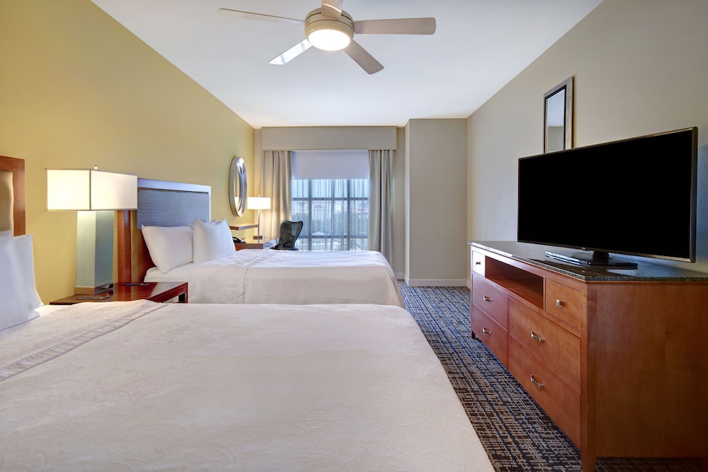 Suite, 2 Queen Beds, Accessible, Bathtub (Mobility & Hearing)