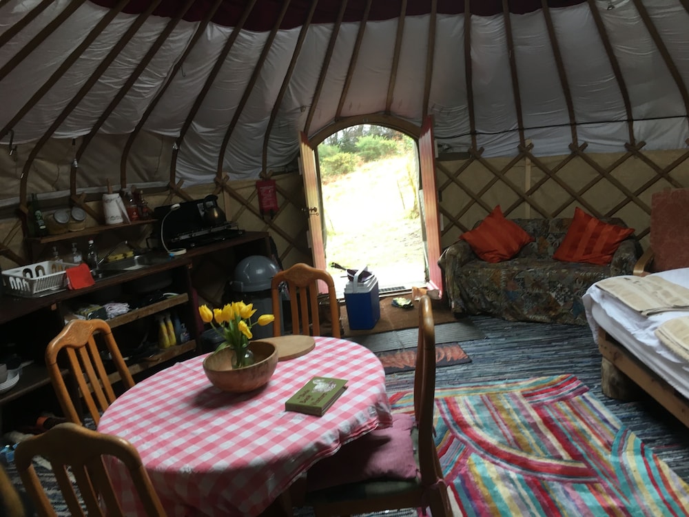 Yurt - Panoramic Hillside Valley View photo 1