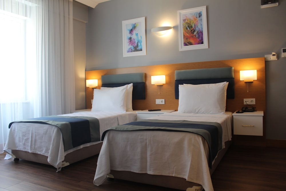 Standard Twin Room photo 3