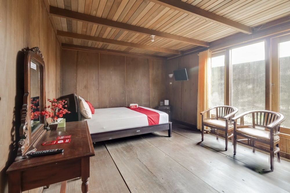 Deluxe Room (RedDoorz) - Photo 2
