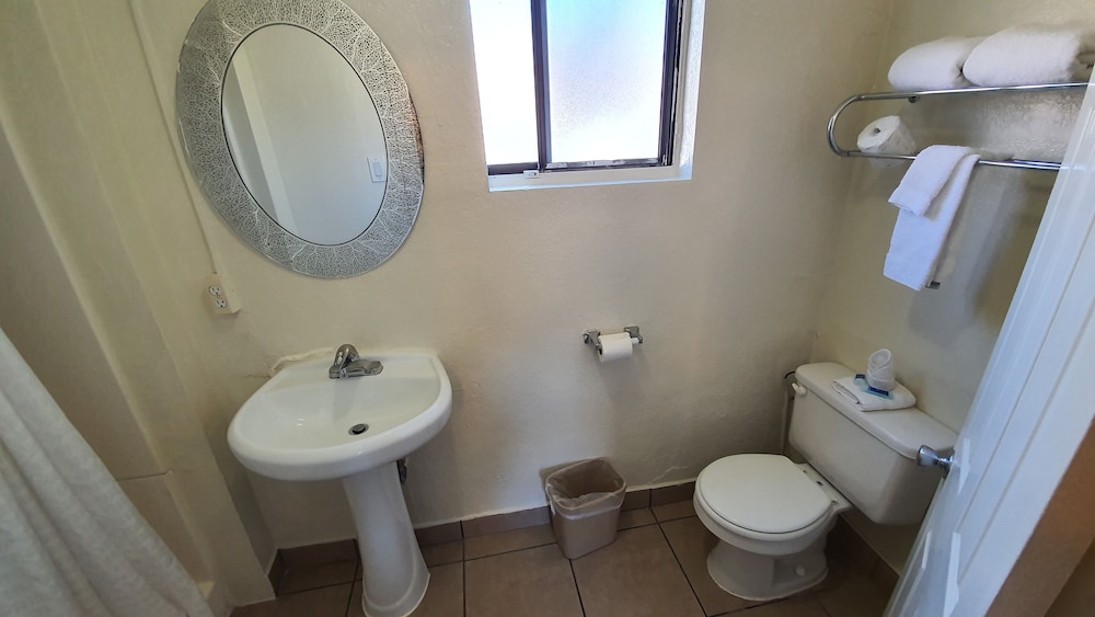 Standard Double Room, 2 Double Beds, Non Smoking - Photo 15