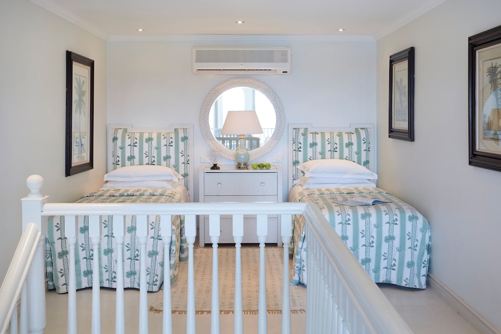Sea Facing Family Room - Photo 5
