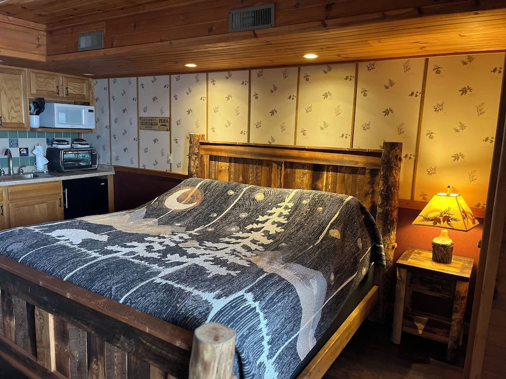 Riverview Villa (4 person) photo 2