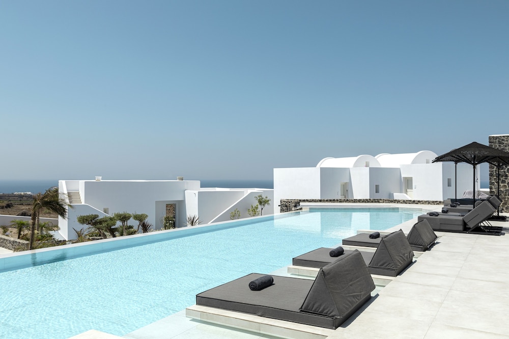 Suite (Aqua Pool) - Photo 8