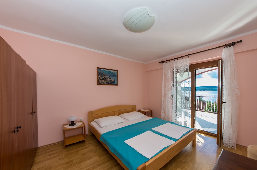 Apartment, 4 Bedrooms, Sea View (2)