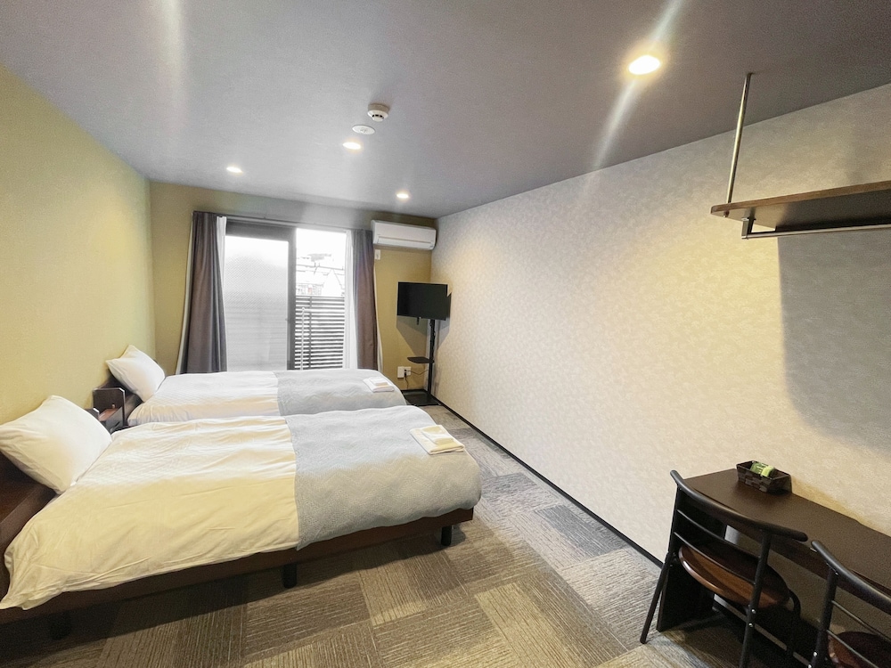 Basic Twin Room