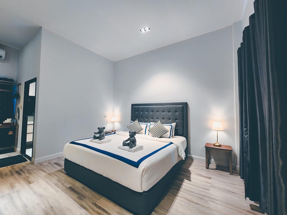 Premium Room, 1 King Bed