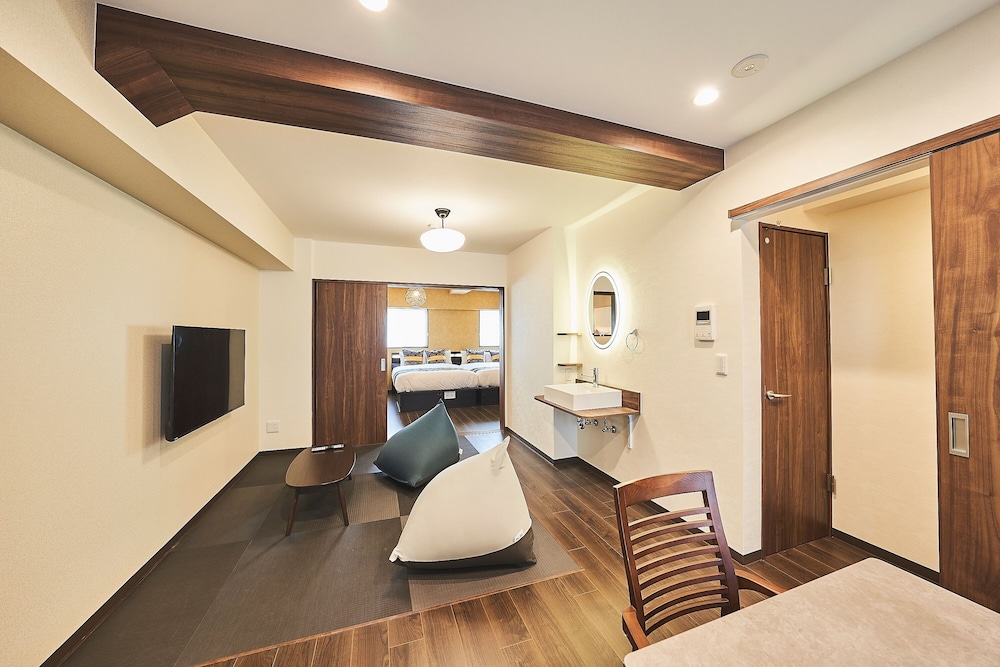 Family Condo, Non Smoking - Photo 2