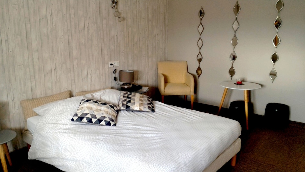 Comfort Room photo 2