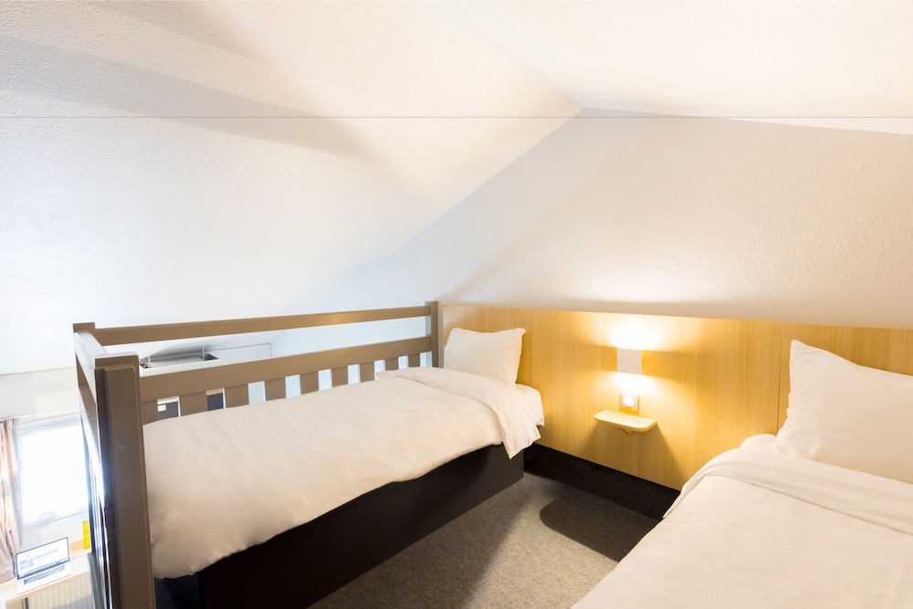 Standard Quadruple Room photo 2