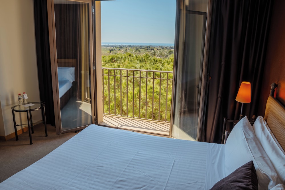 Classic Double or Twin Room, Balcony - Photo 5