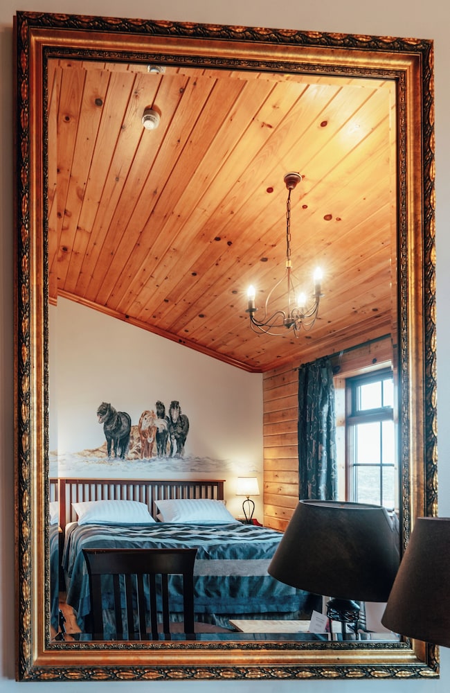 Deluxe Double or Twin Room with Jetted Bathtub photo 2