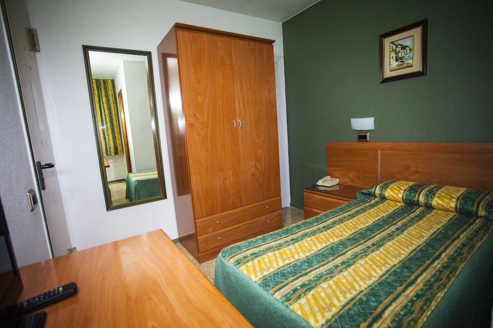 Single Room photo 2