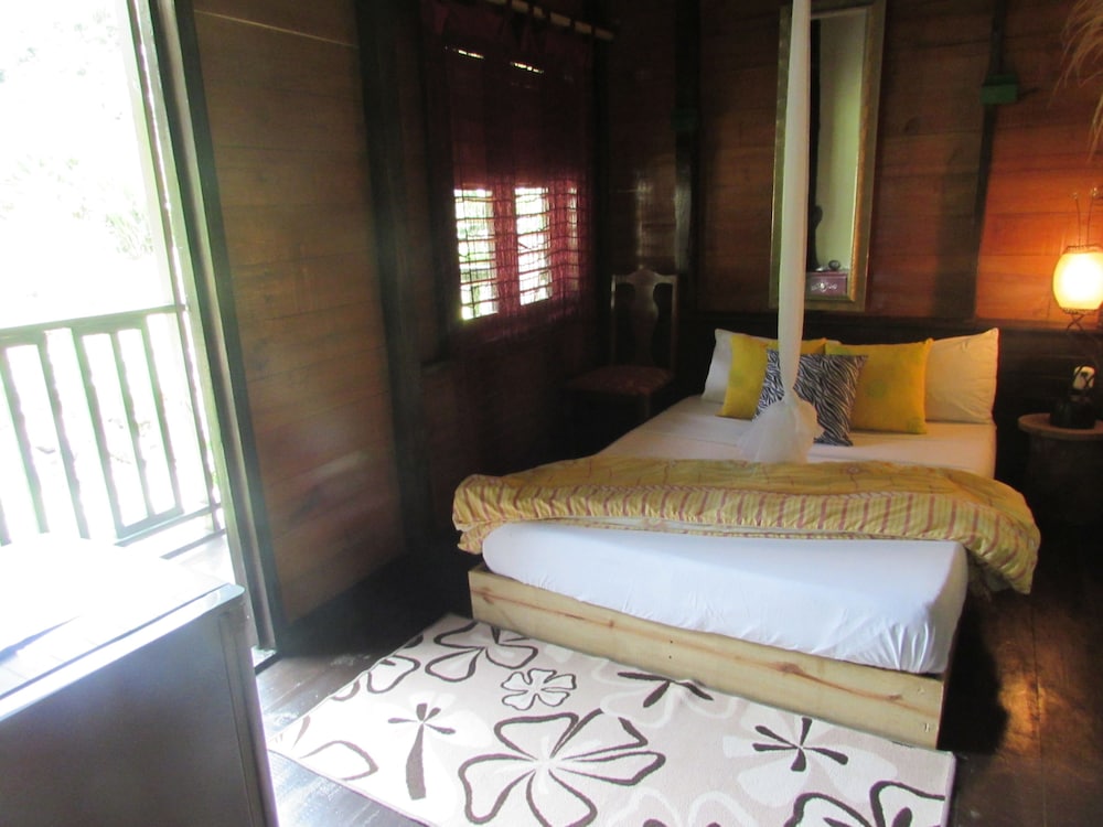 Room, 1 Double Bed, Patio, River View (Africa Room) photo 3