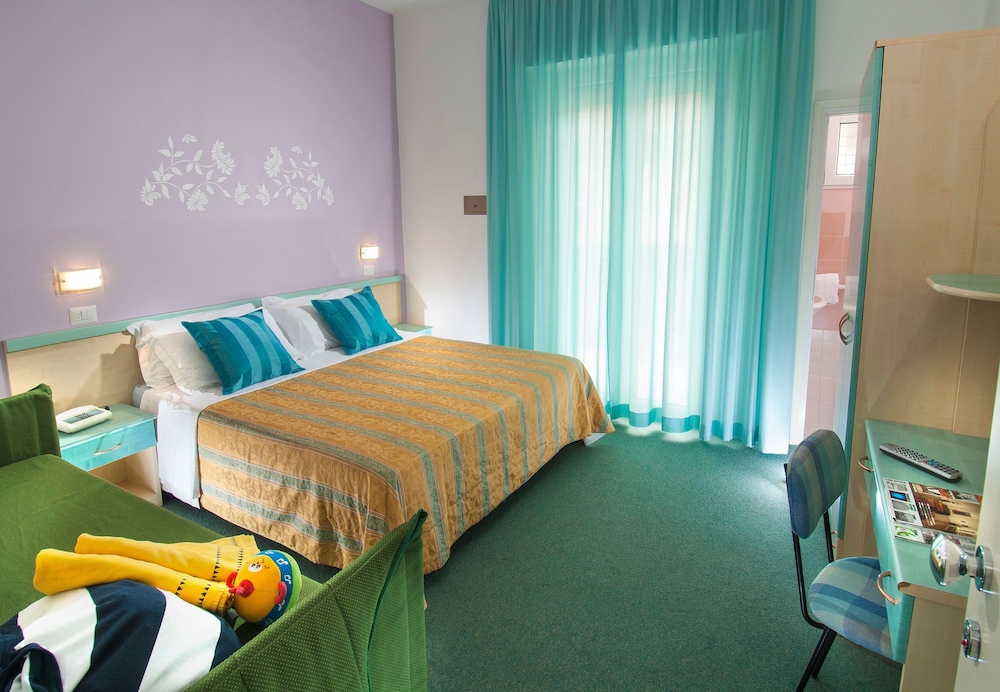 Triple Room, Balcony photo 2