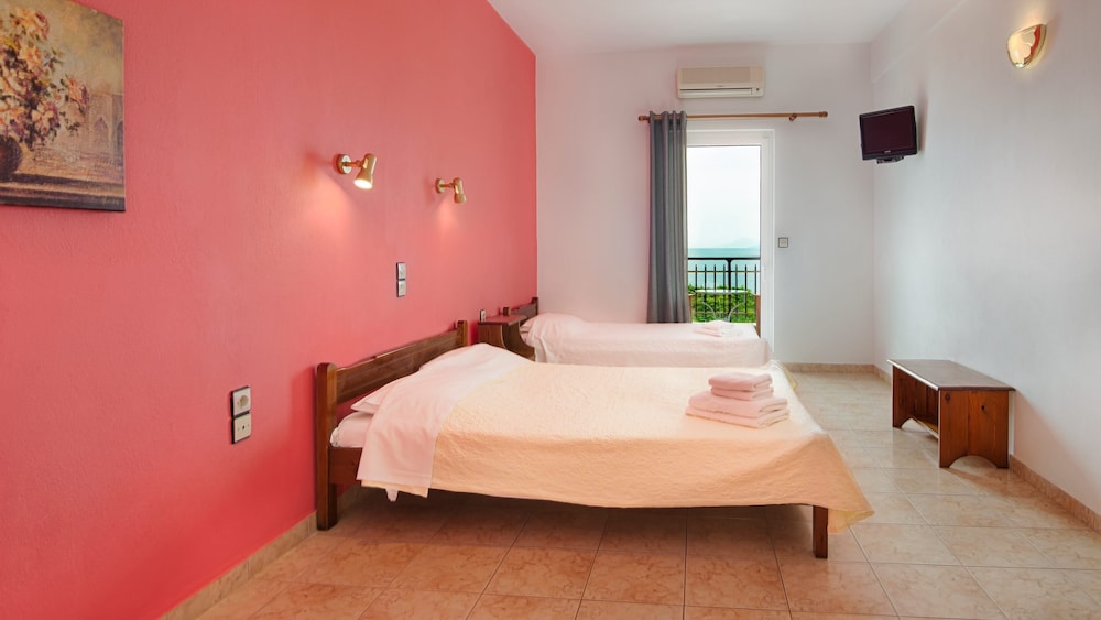 Quadruple Room, Sea View photo 1