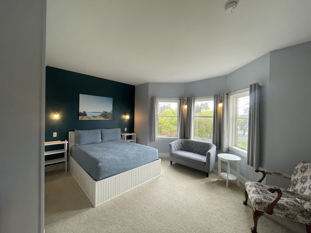 ROOM SEVEN photo 2