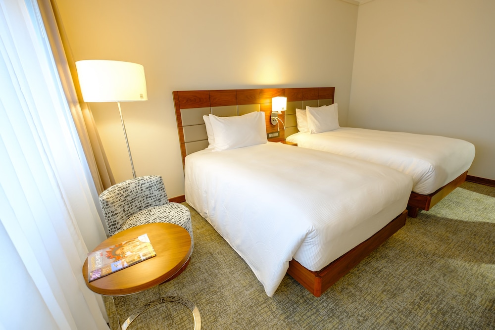 Room, 2 Twin Beds - Photo 8