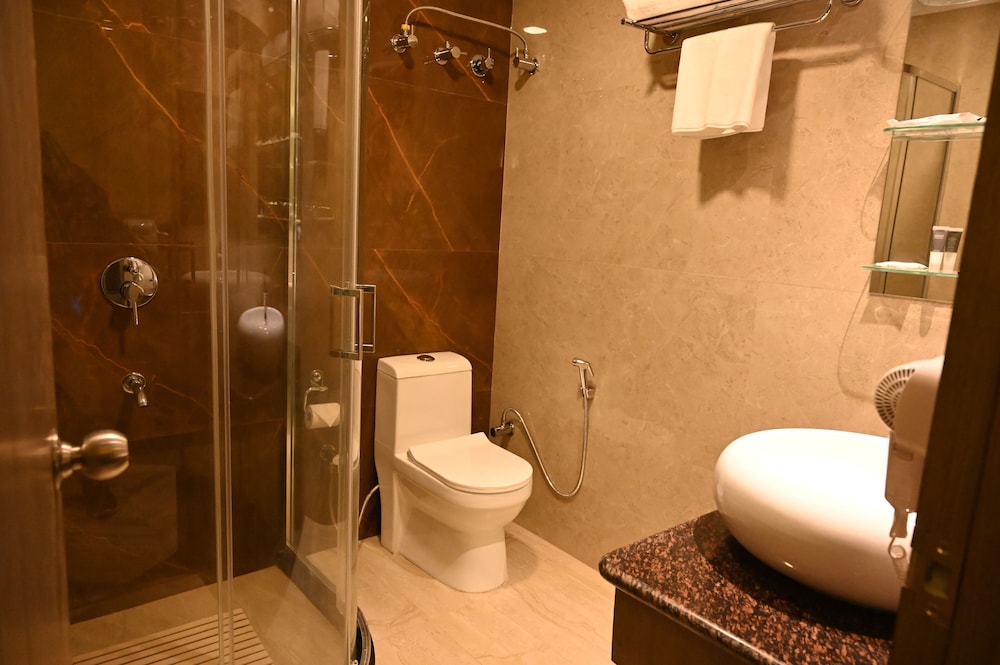 Deluxe Room - Photo 2