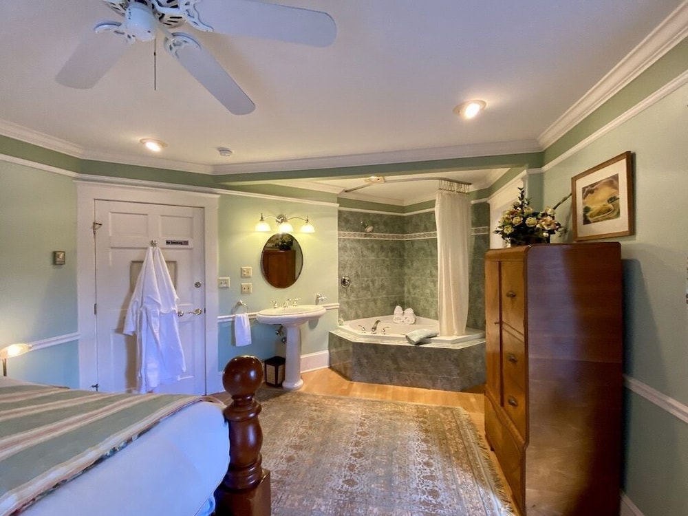 Room photo 2