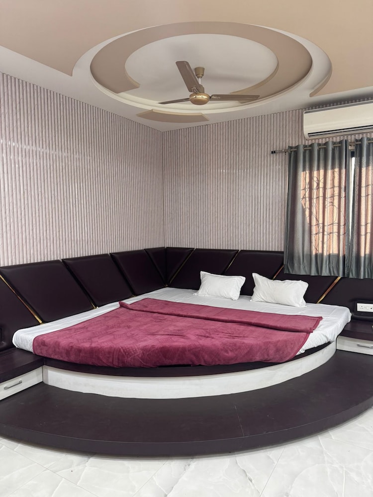 Luxury Room photo 2