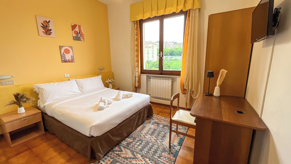Comfort Double Room, Park View photo 3