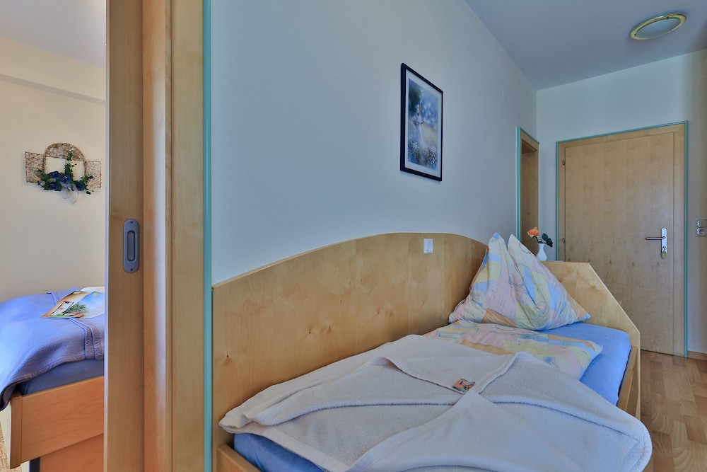 Triple Room, Balcony photo 2