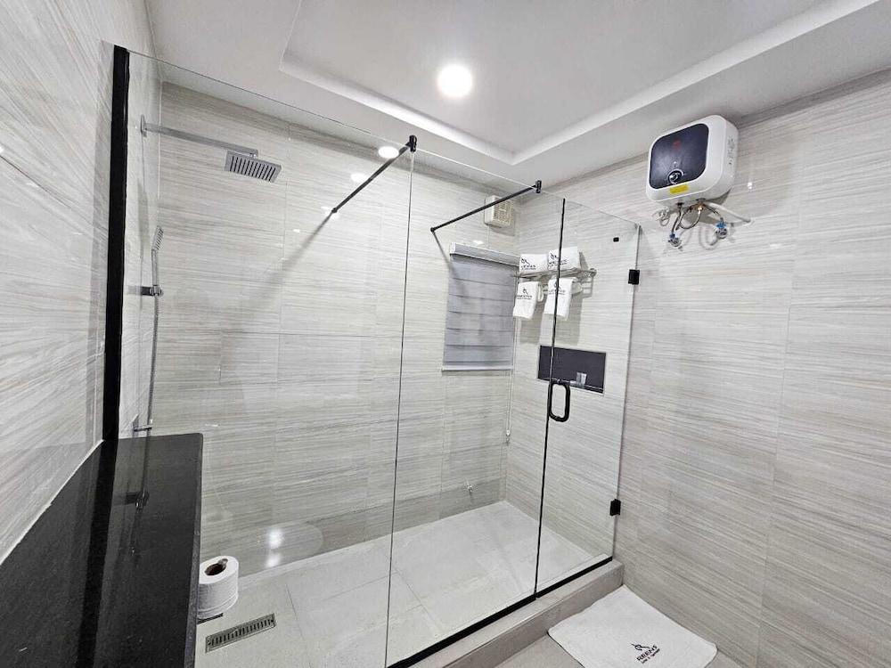 Luxury Suite, Balcony, Courtyard View photo 2