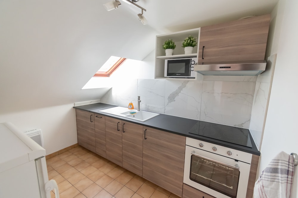 Warm Familiar Apartment - Photo 15