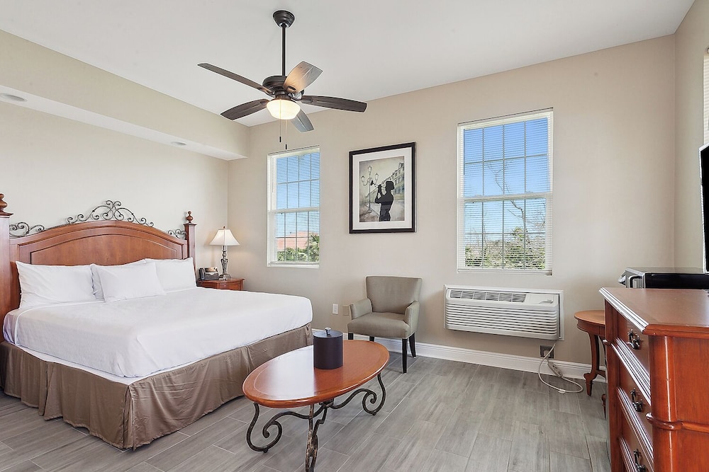 Magnolia Cottage Room 8 photo 1