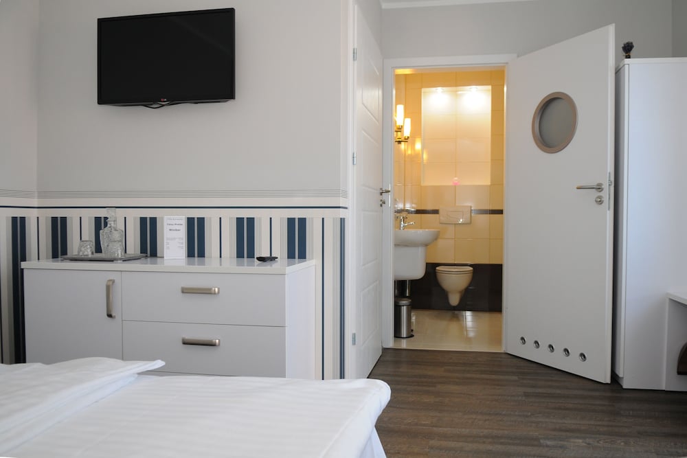 Double or Twin Room photo 1