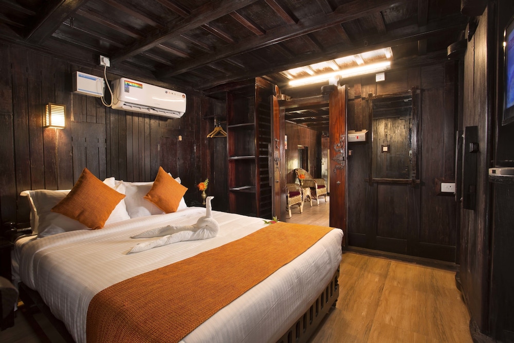 Luxury Villa, 1 King Bed, Garden View photo 1