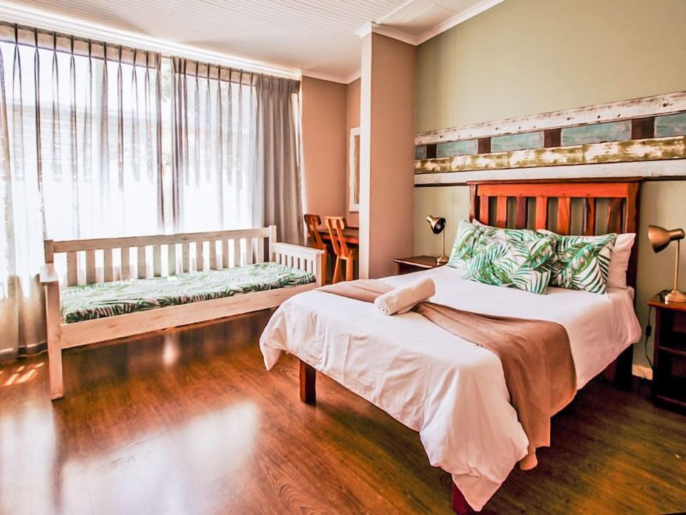 Double Room (en-suite 8)