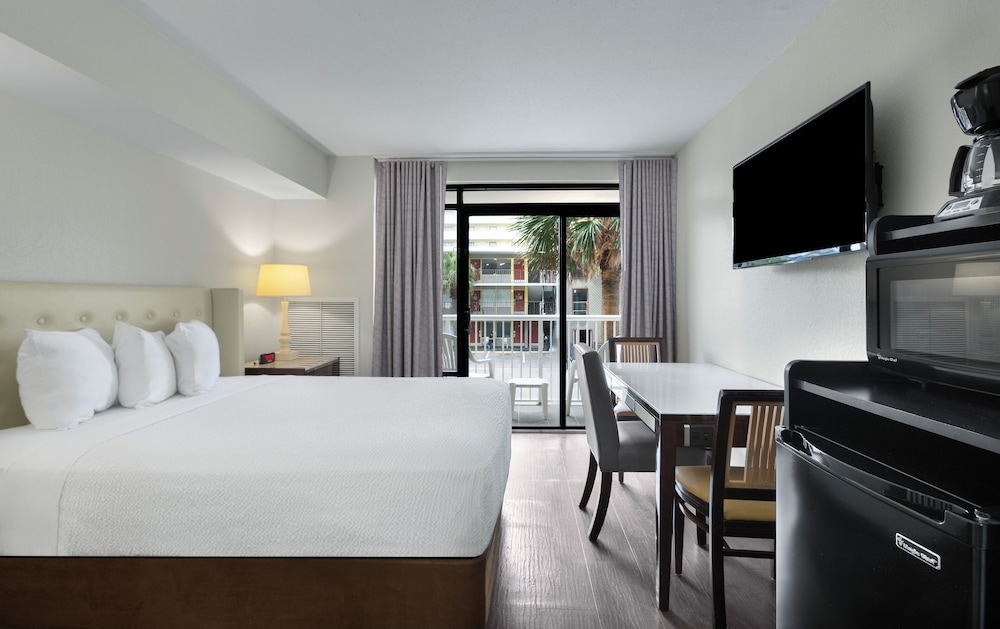 Junior Suite, Partial Ocean View