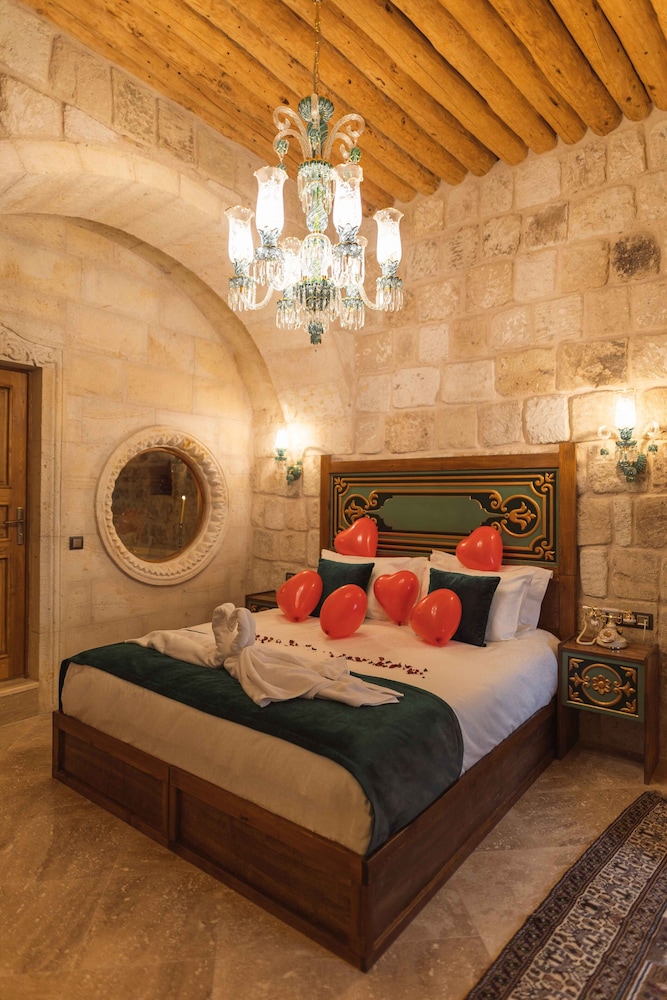 Jakuzili Suite - Photo 14