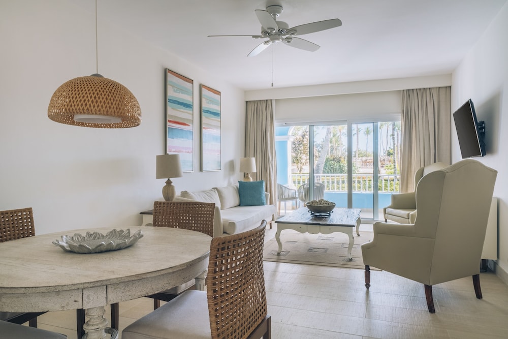 Suite (Lighthouse)