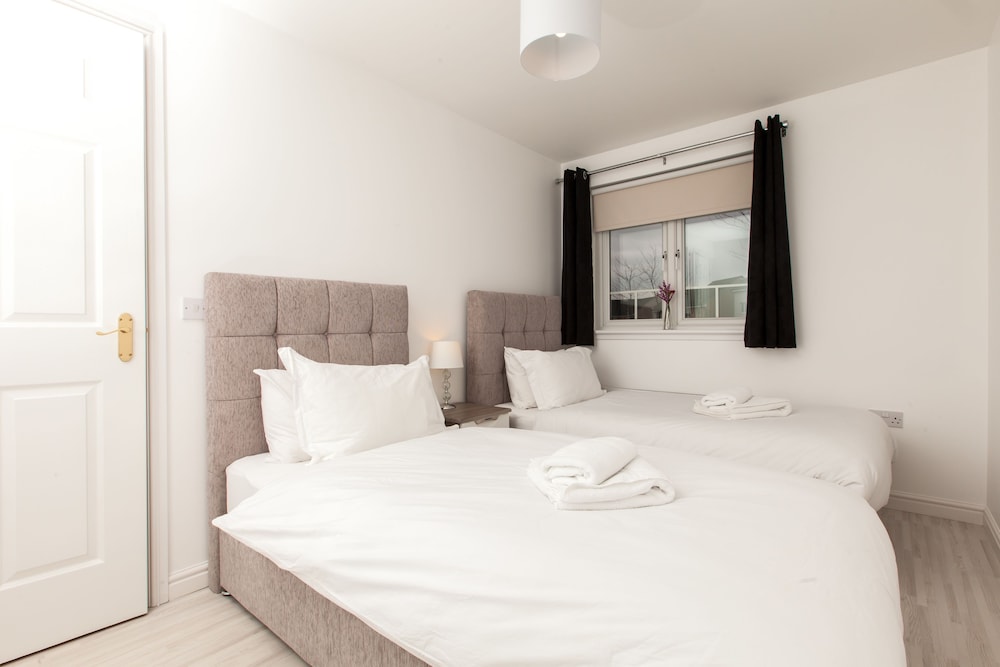 Premium Apartment, 2 Bedrooms, Ground Floor photo 3