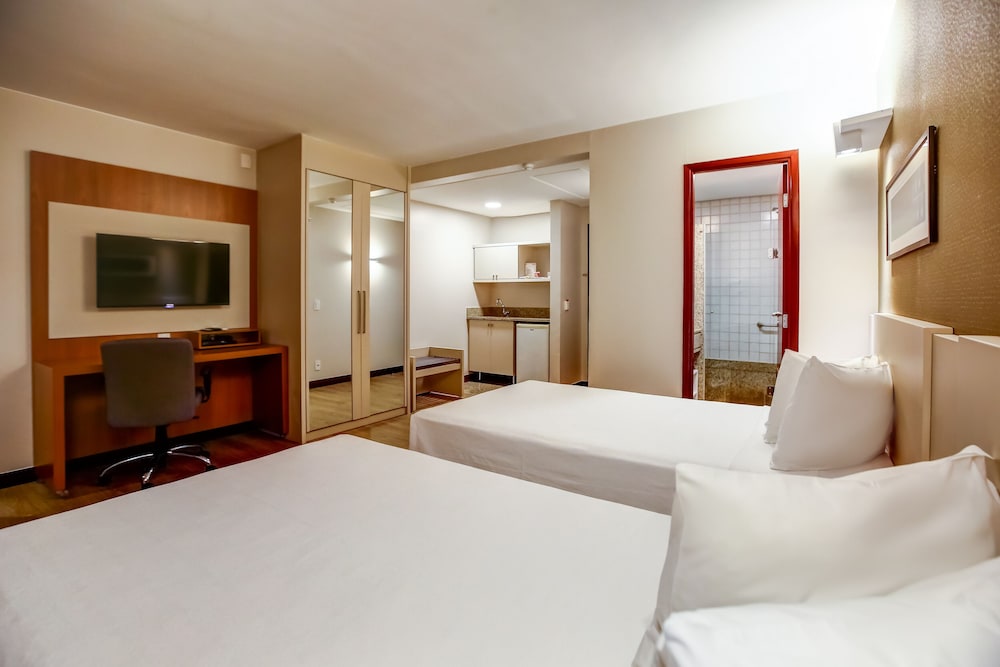 Luxury Suite, 2 Twin Beds, Non Smoking - Photo 8