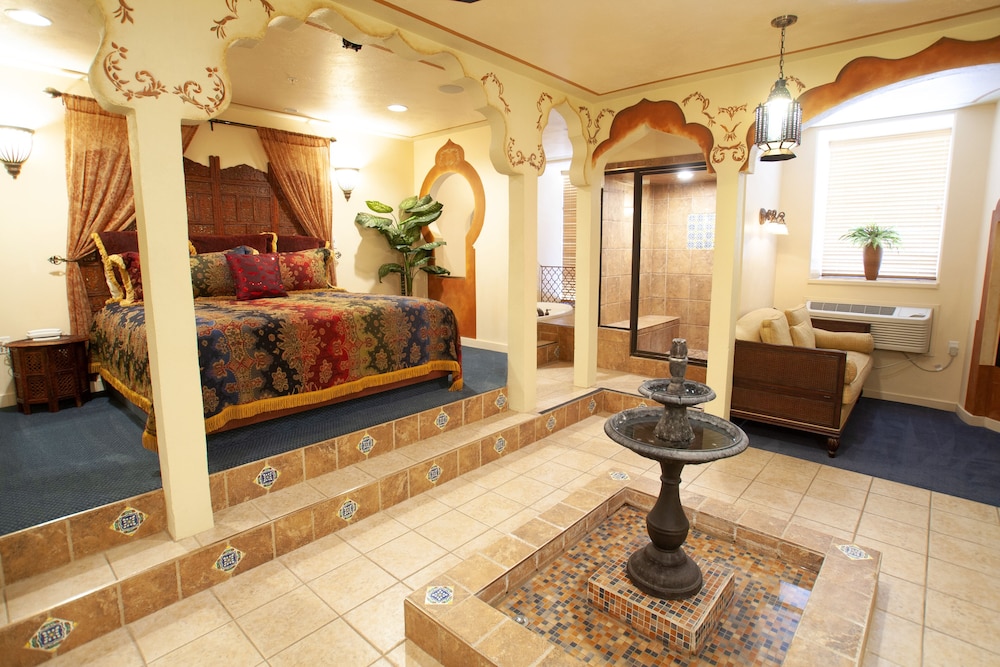 Suite, 1 King Bed (Morocco Theme)