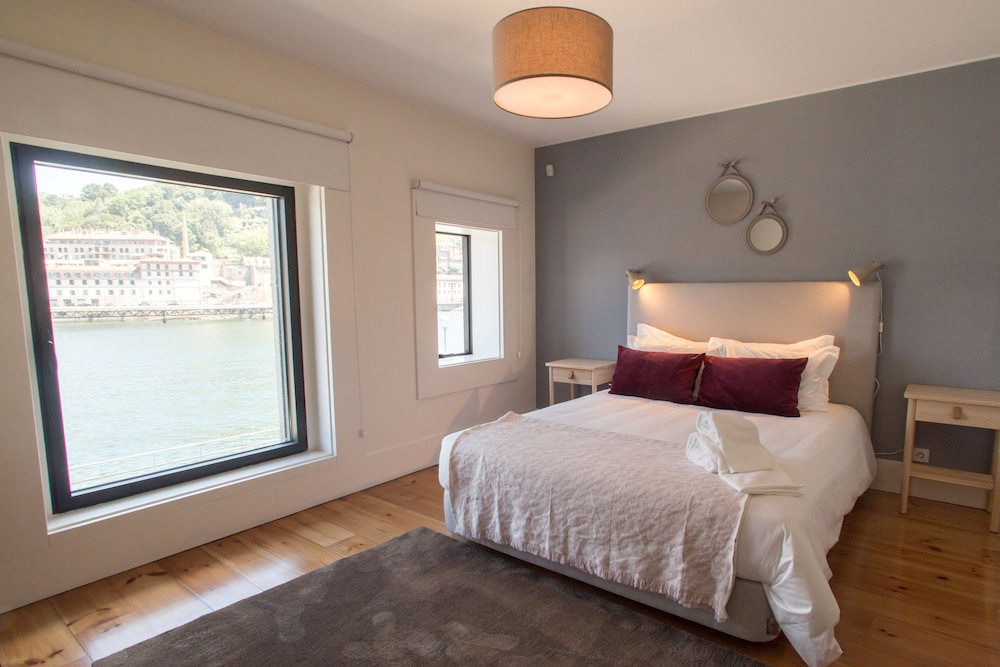 Apartment, 3 Bedrooms, Balcony, River View photo 1
