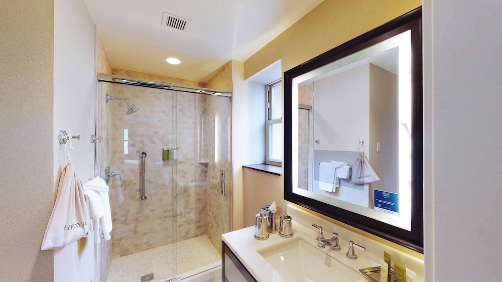 Suite, Multiple Beds