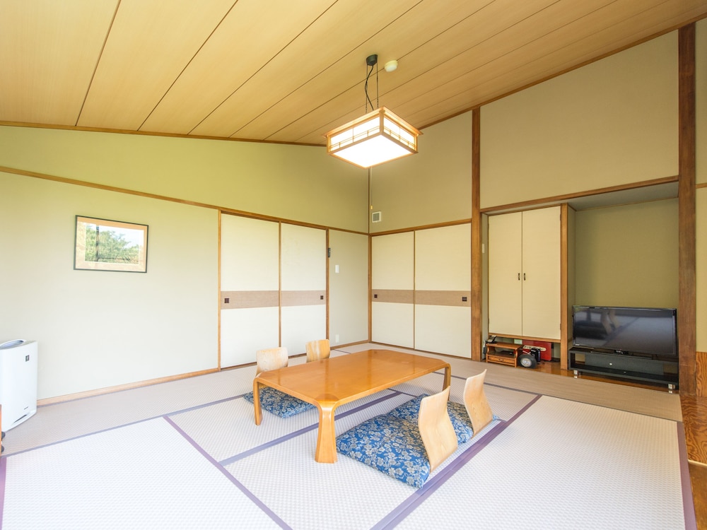 Japanese-Style Room - Smoking photo 2